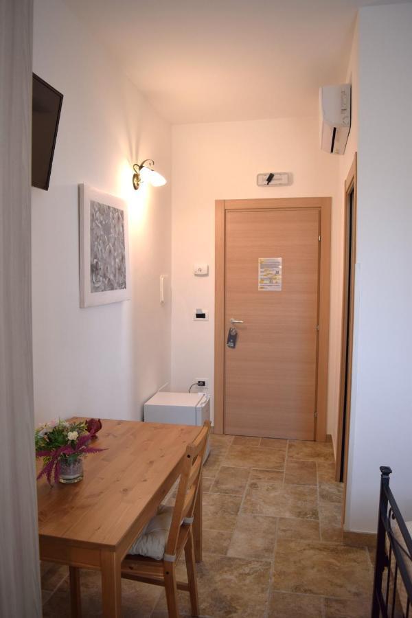 Bed and Breakfast Le Mimose Pulsano Esterno foto