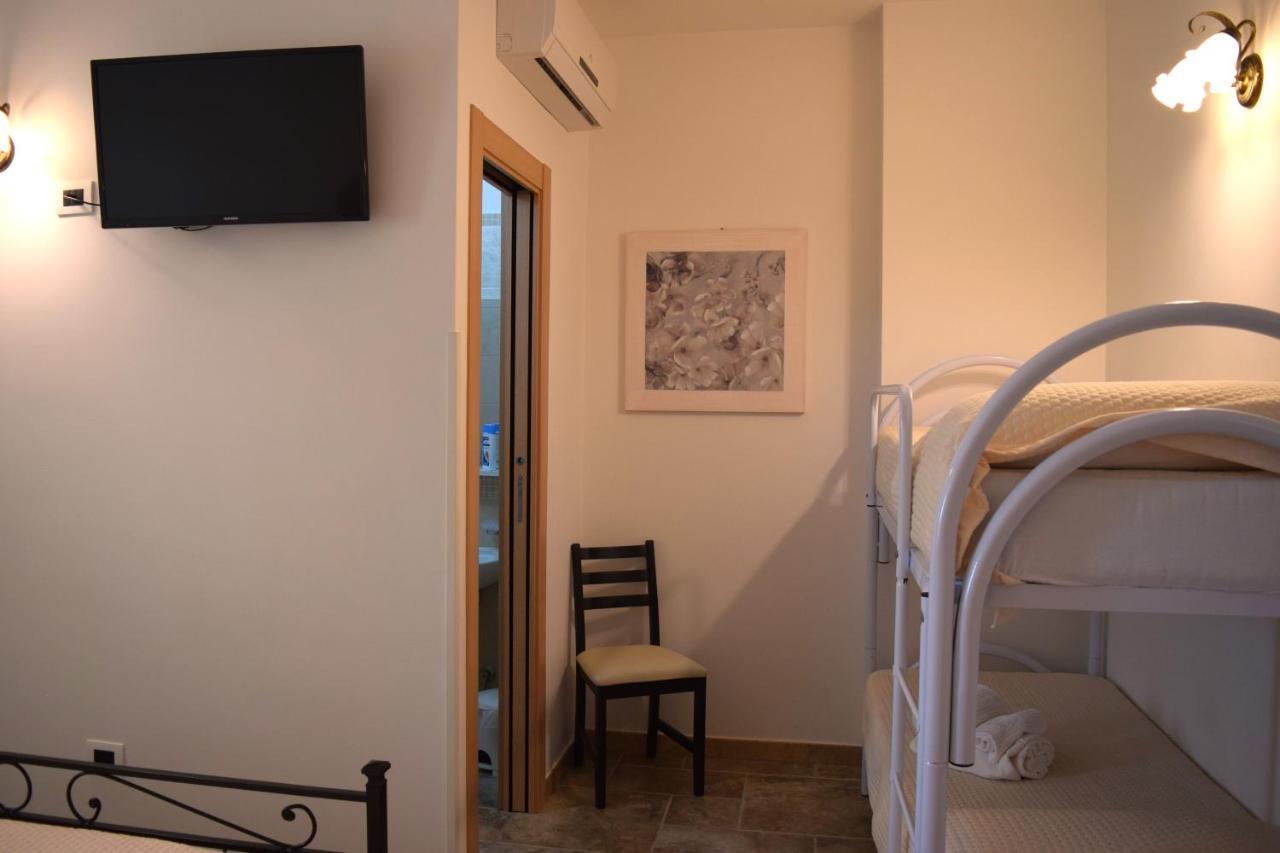 Bed and Breakfast Le Mimose Pulsano Esterno foto